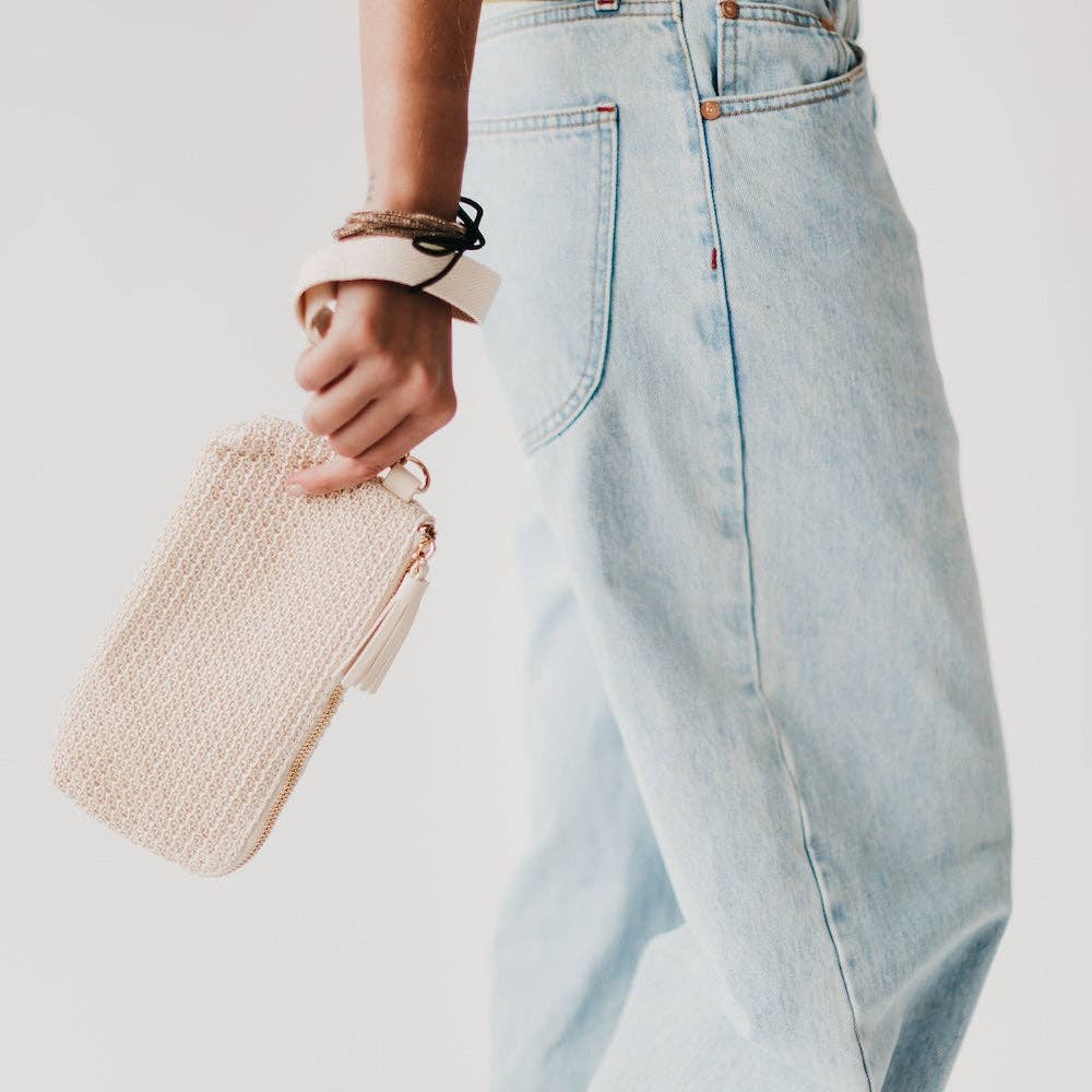 Rome Raffia Clutch Card Wallet Wristlet: Cream