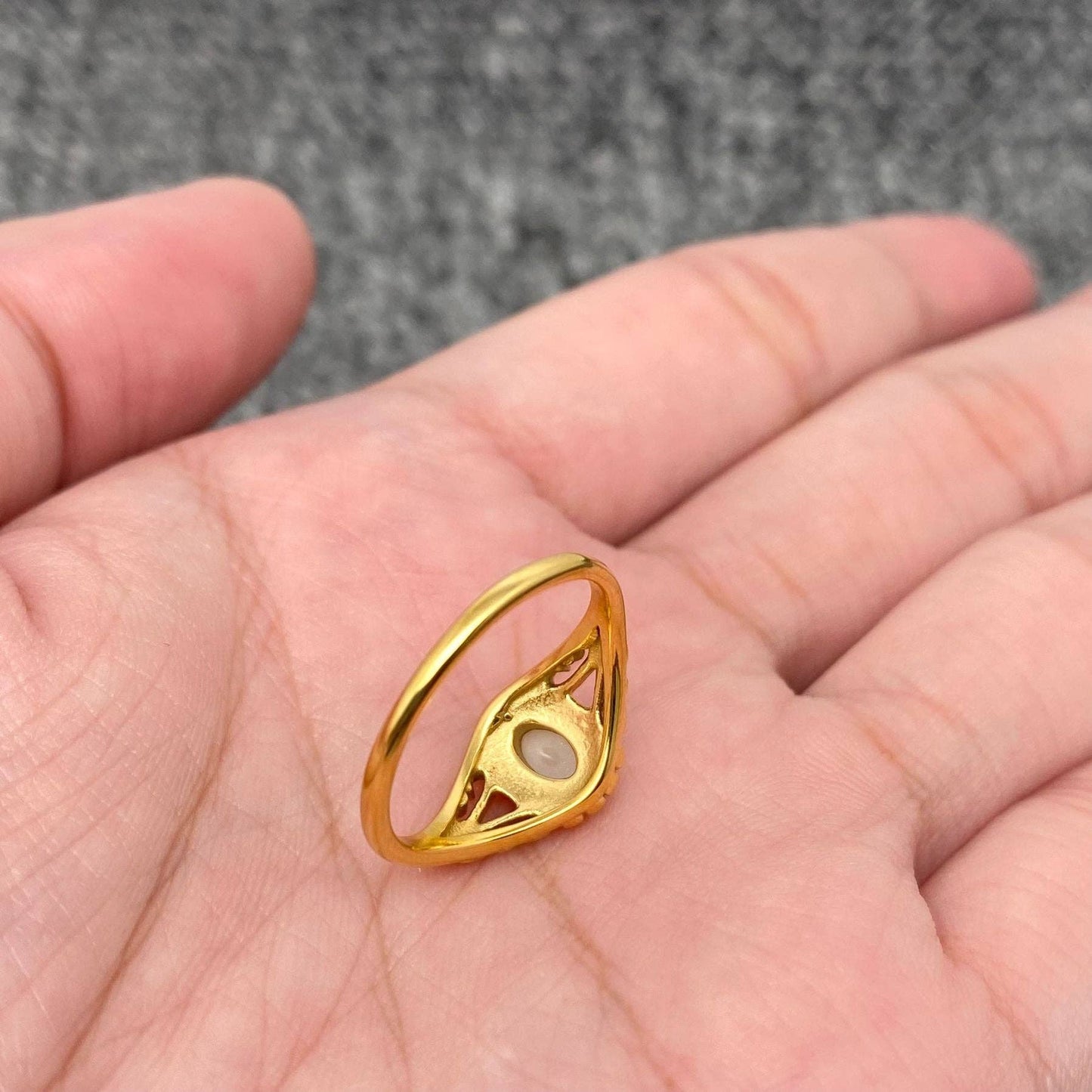 Inlaid Pearl Vintage 18K Gold Plated SS Ring - FGS: 6