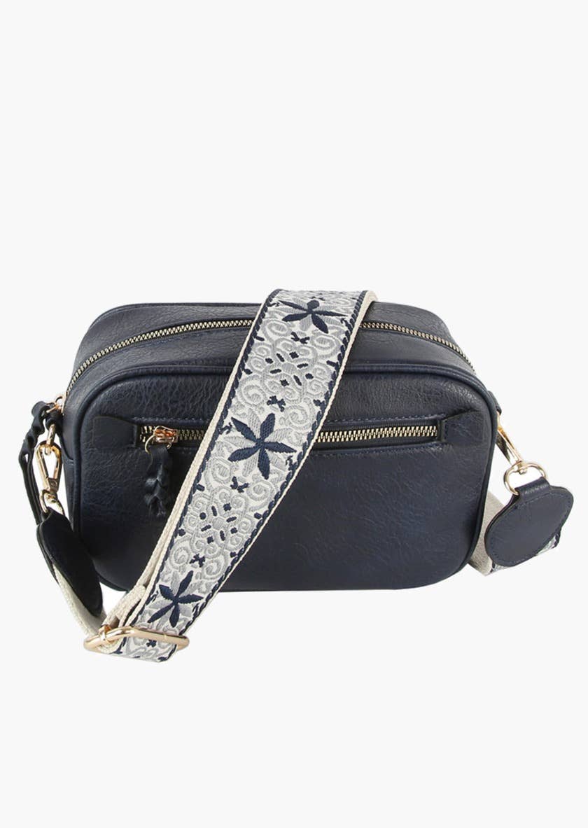Boho Guitar Strap Women's Crossbody Bag: Brown