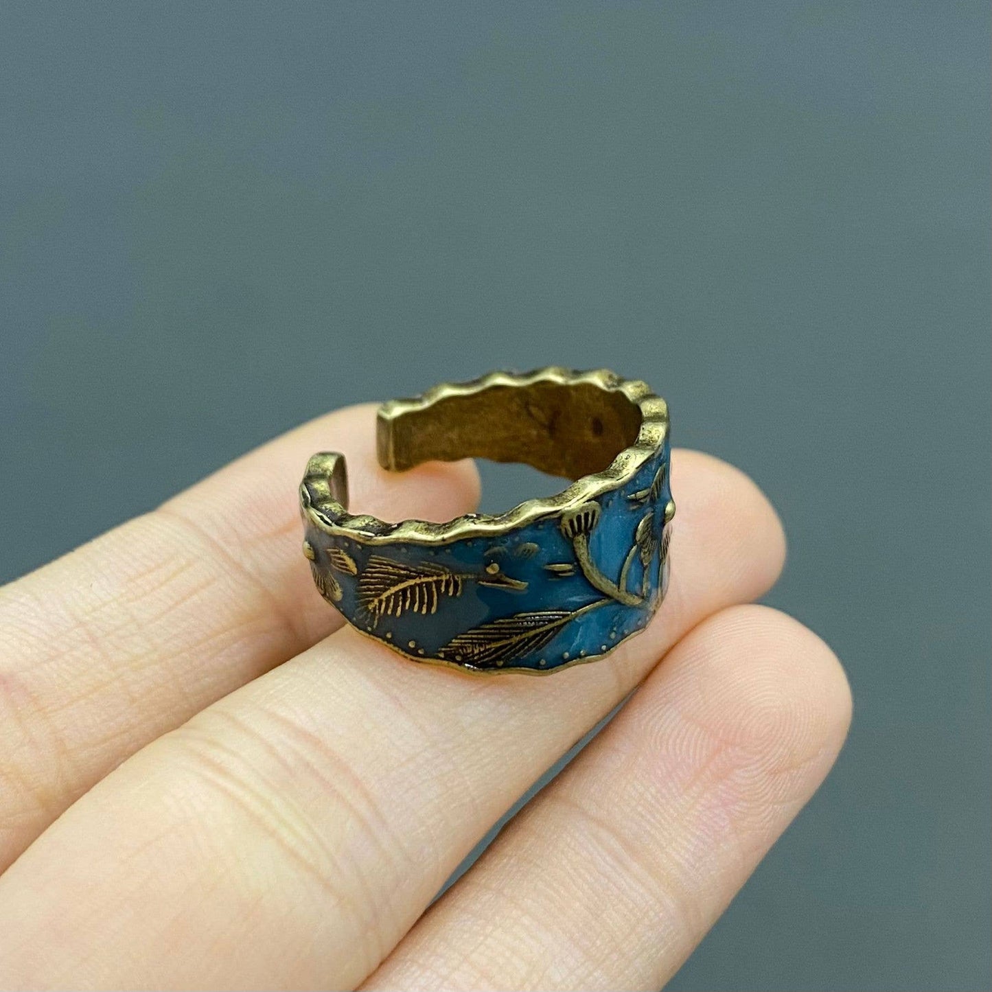 Vintage Foliage Flower Enamel Bronze Ring