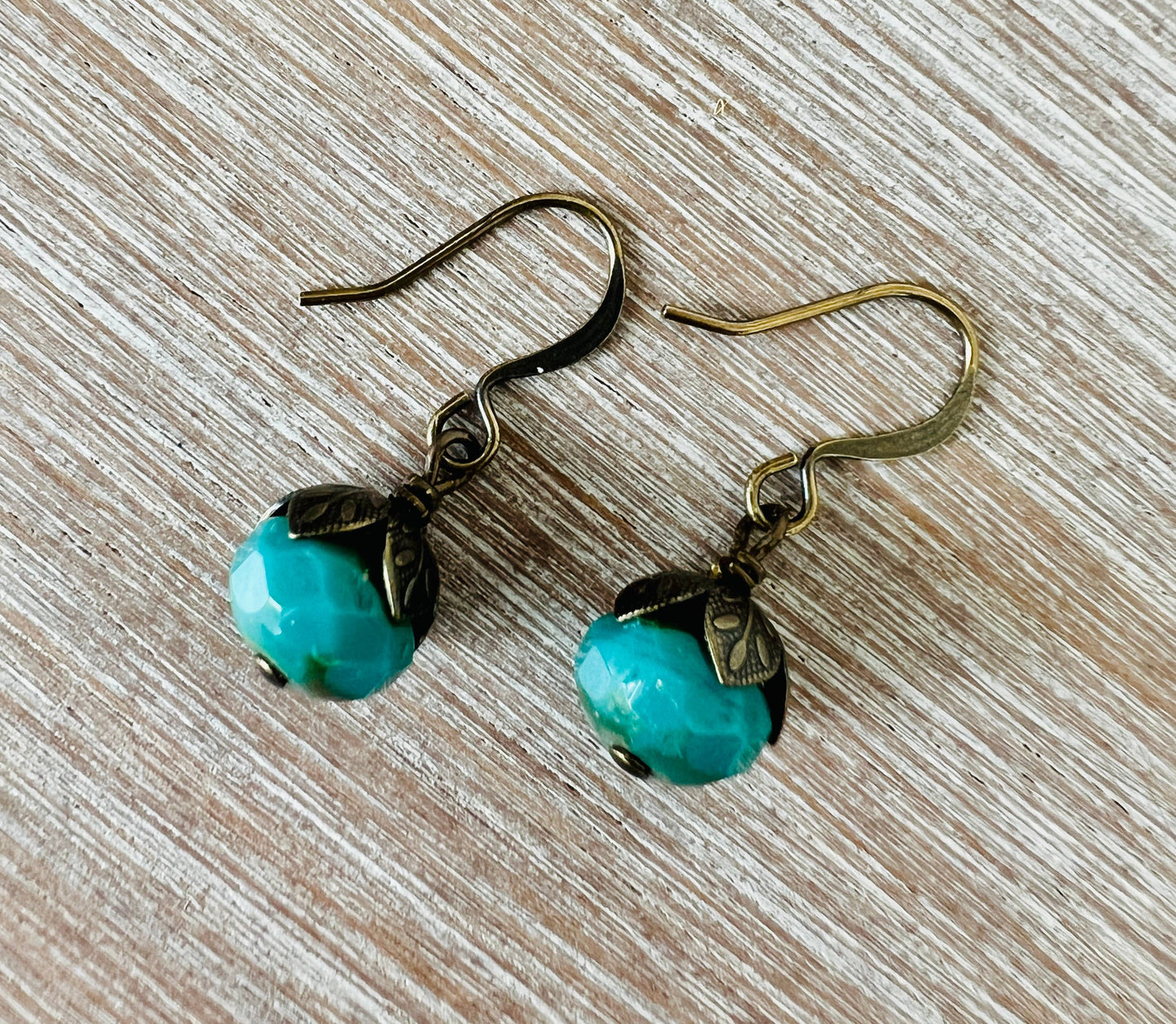 Earthen Beauty Drop Crystal Earrings in Teal 